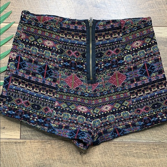 Urban Outfitters Ecote Tapestry Boho Shorts sz 4 - Picture 7 of 7